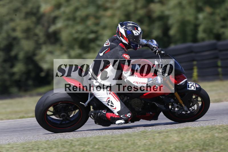 /Archiv-2025/49 26.08.2025 Cornu Master School ADR/gruen-vert/58